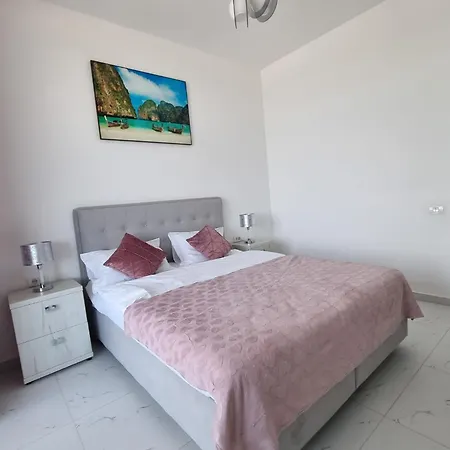Апартаменты Apartel Natalia 16 *